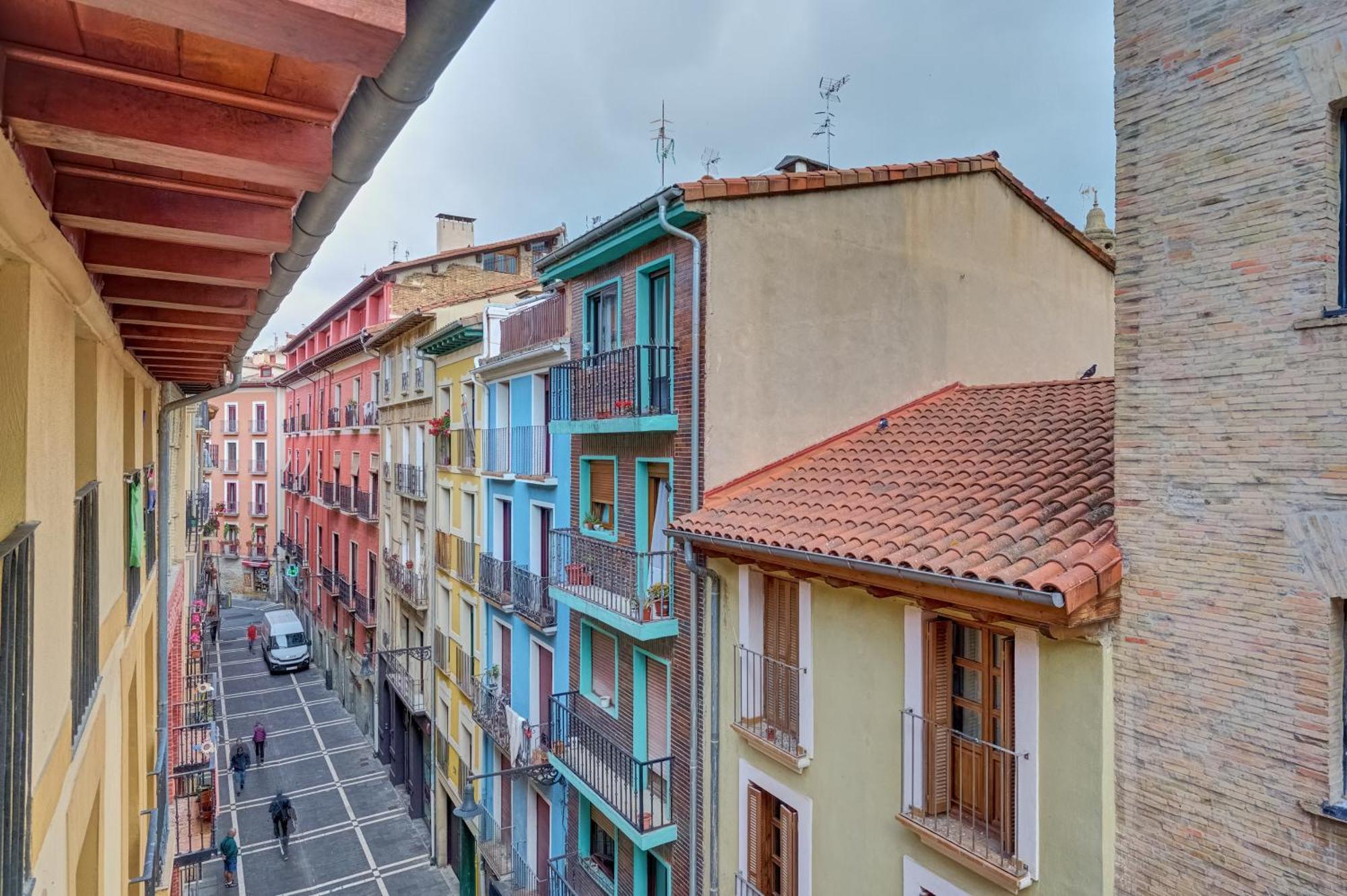 Casa Ana Mari Ii Piso En El Casco Viejo